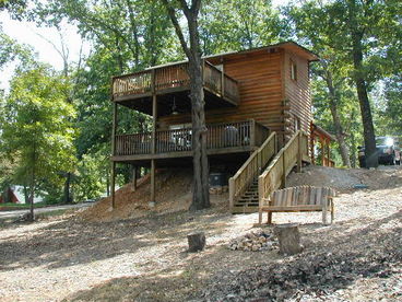 This Log Cabin - The Lil' Treehouse 