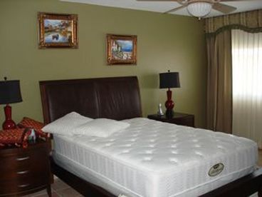 QUEEN SIZE BED IN MASTER BEDROOM