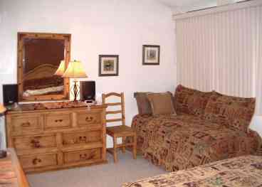 Bedroom with Queen & Twin