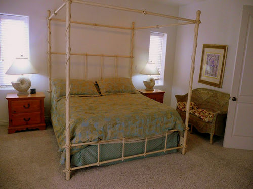 Four post King size bed