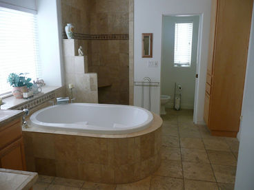 Master Suite Spa Tub & Walk in Shower and walk in closet