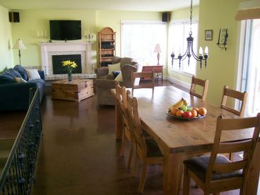 Top Sail Living/dining room