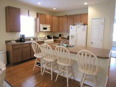 Oversized Screened-In Porch & Sun Deck w Weber Gas Barbeque