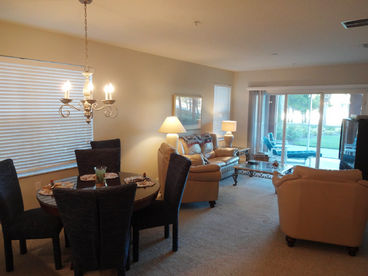 Enjoy the views of the Intracoastal from your living room - HDTV, Cable, Wifi/Internet