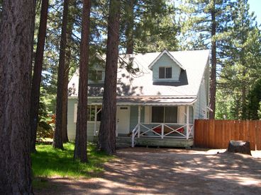 Peaceful Family Cabin with Hot Tub, Log Fire & Bikes