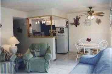 Living/dining/kitchen area