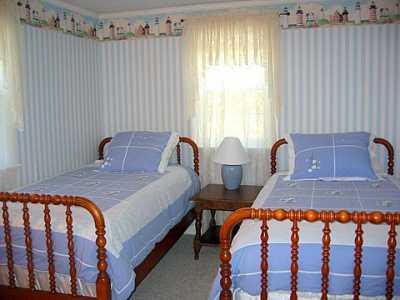 Twin beds can be zipped into a king
