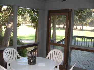 Screen porch & deck overlook golf course