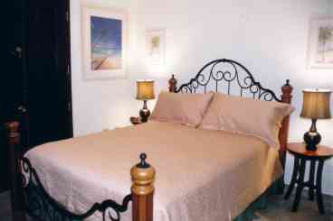 Photo 3-Bedroom/Queen Bed
