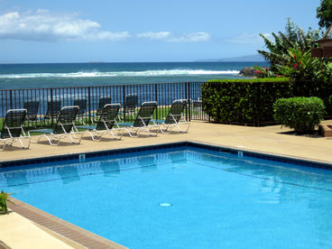 Affordable Maui Direct OCEANFRONT Deluxe Condo - Right on the water