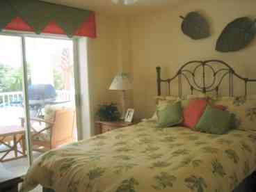 Guest Bed with access to Deck
