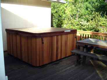 Hot Tub & Deck