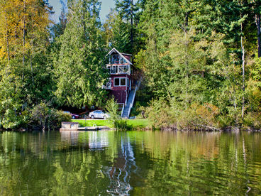 Emerald Lake Chalet & Apartment -Lake Retreat