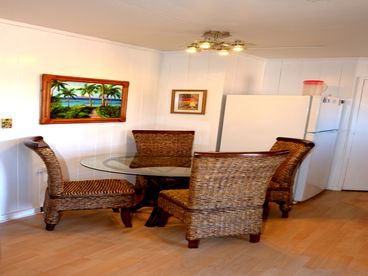 Dining & Kitchen
