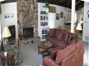 Spacious Living Area, Gas Fireplace