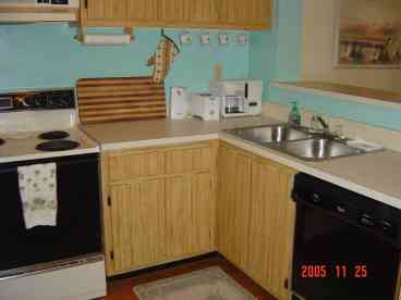 Remodeled and full equipped kitchen