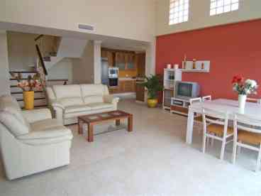 Luminous, open plan great room