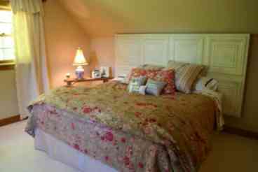 KING BEDROOM