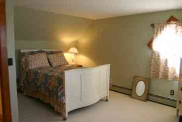DOUBLE BEDROOM