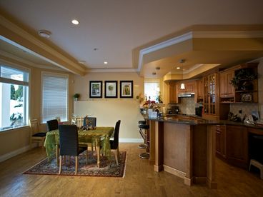 Kitchen/Dining Area