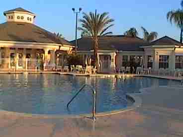 This is the incredable tropical pool area at Wyndham Palms it consists of an olympic sized heated pool, spa, kiddy pool and a huge pool deck