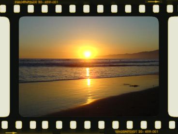 A stroll along the Pacific Ocean just 370 steps from your bed