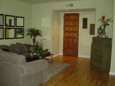 Large Living room , with TV, DVD player