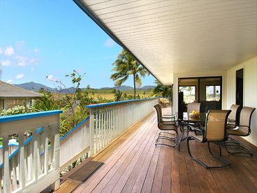 Expansive lanai