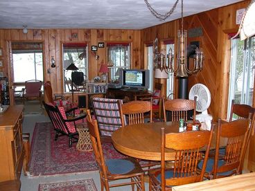 Cottage Directly on Lake Champlain- The Pines