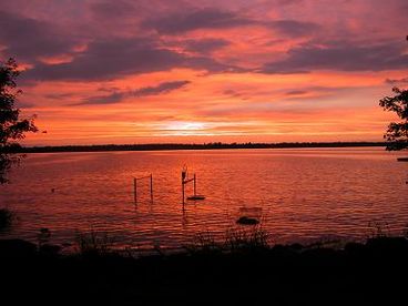 Cottage Directly on Lake Champlain- The Pines