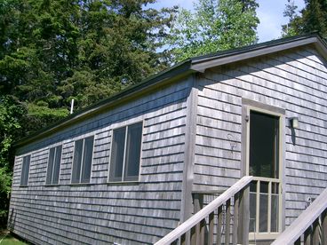 The Dow Road Waterfront Cottage