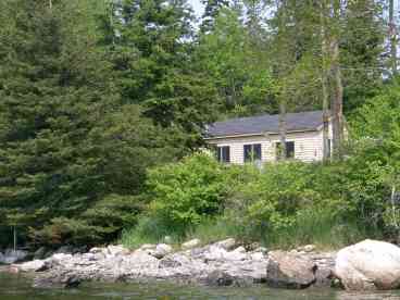 The Dow Road Waterfront Cottage