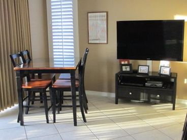 Living/Dining area