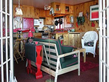 Large Spanish kitchen for more than one chef , 