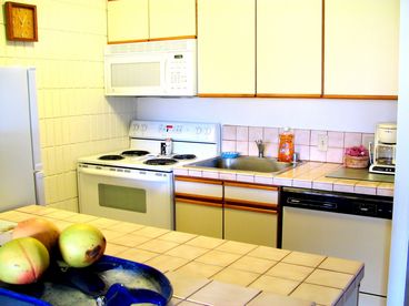 very well equipped kitchen