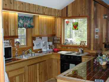 Charming Vacation Home Located Near Glacier National Park