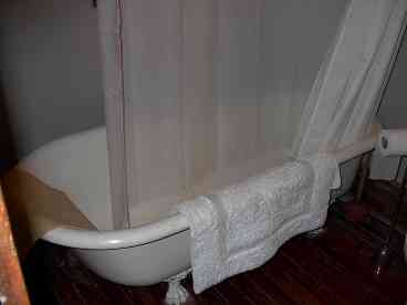 Bath Harvey's Suite