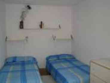 Twin bedroom