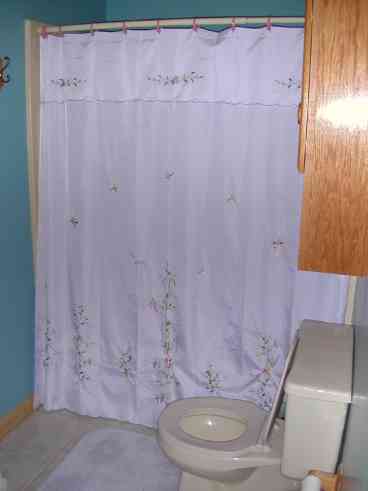 DOWNSTAIRS BATHROOM