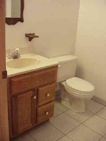 UPSTAIR BATHROOM