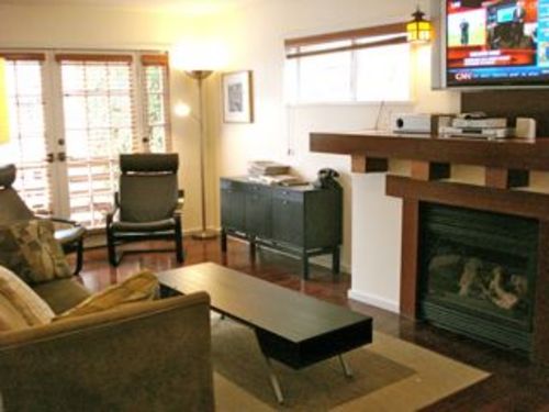 Living room, 2 bedroom