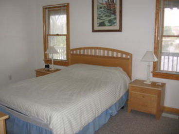 Queen Bedroom