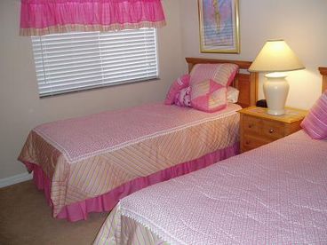 Girls twin bedroom