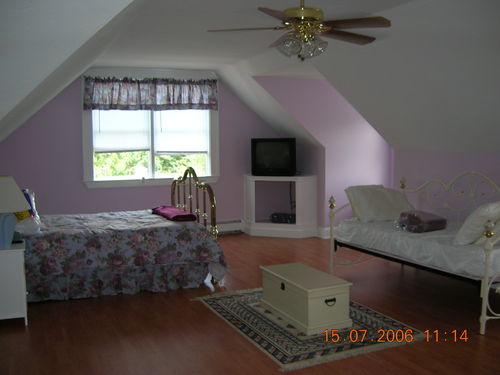 Kitchen/Dining Area