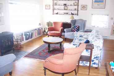 3rd floor living room facing picture window