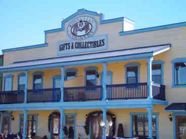 Bison Town is a great place to shop.  There are many shops and restaurants located right on property.