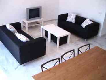Spacious Lounge / Diner