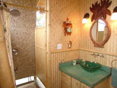 Tahitian Bathroom