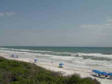 The beach is a 90 second walk from the house and offers white sands and green surf!