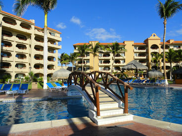 Charming One Bedroom Condo - Pat's Oceanfront Worldmark Coral Baja